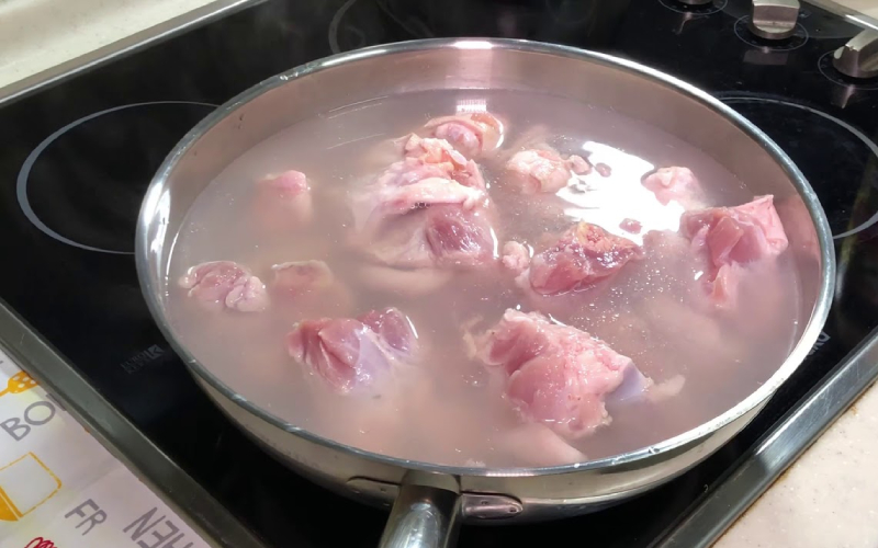 how to remove smell from pork intestine