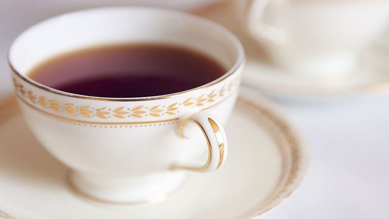 Difference Between Irish And English Breakfast Tea: Which Is Better For You?
